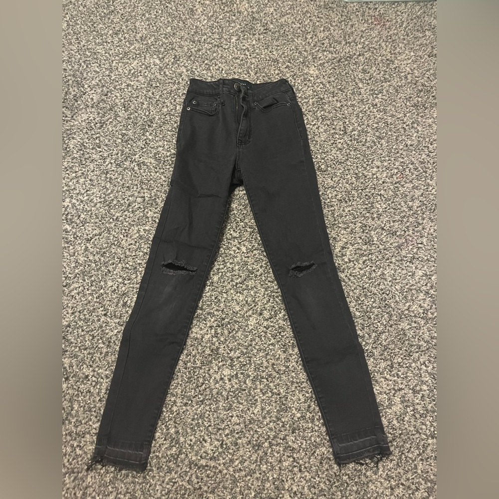 Black skinny jeans